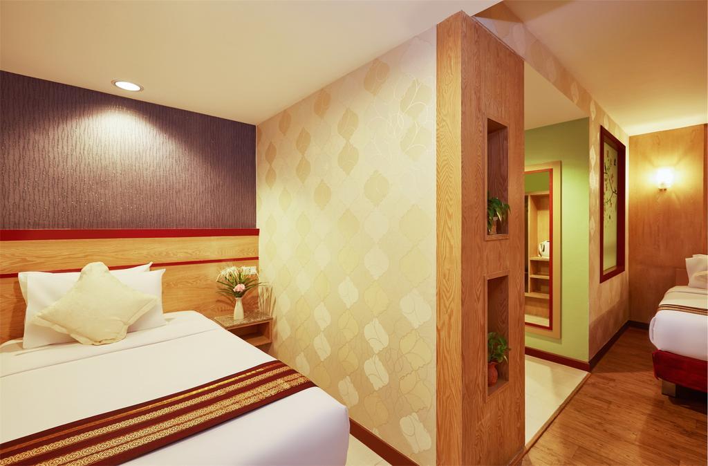 Hotel Eastern Grand Palace