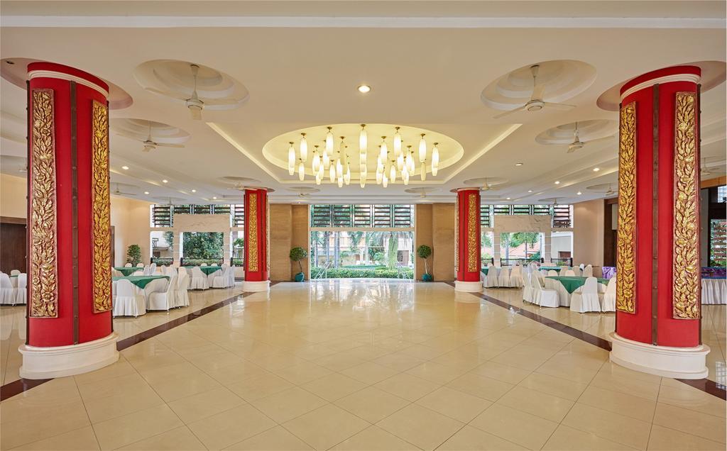 Eastern Grand Palace Hotel 4*