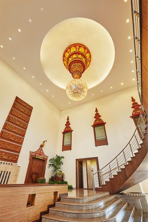 Hotel Eastern Grand Palace