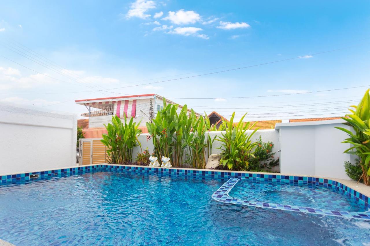 Villa Relax Pool Near Walking Street,jacuzzi ,bbq 5bed 6bath House54 Pattaya