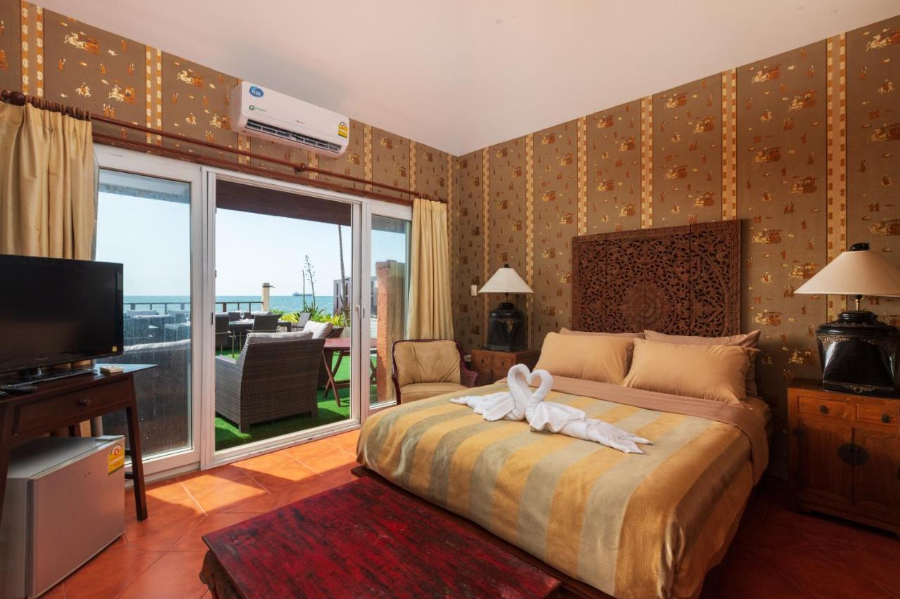Gala Beachfront Villa