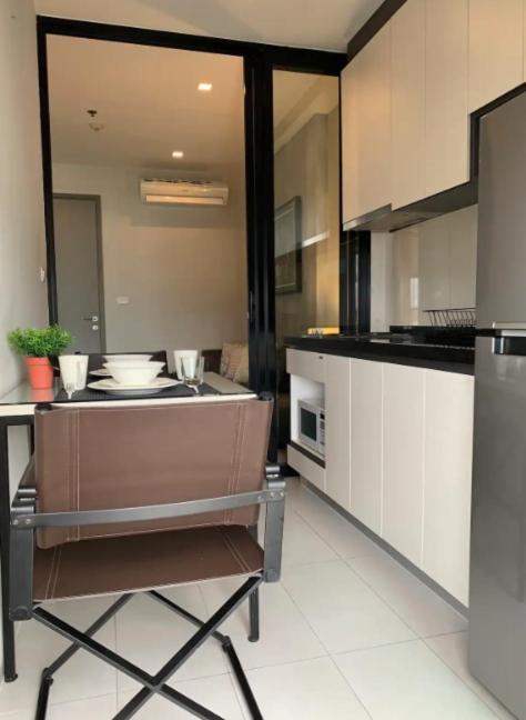 The Base Long Balcony King-bed With Infinity Pool & Free Netflix *