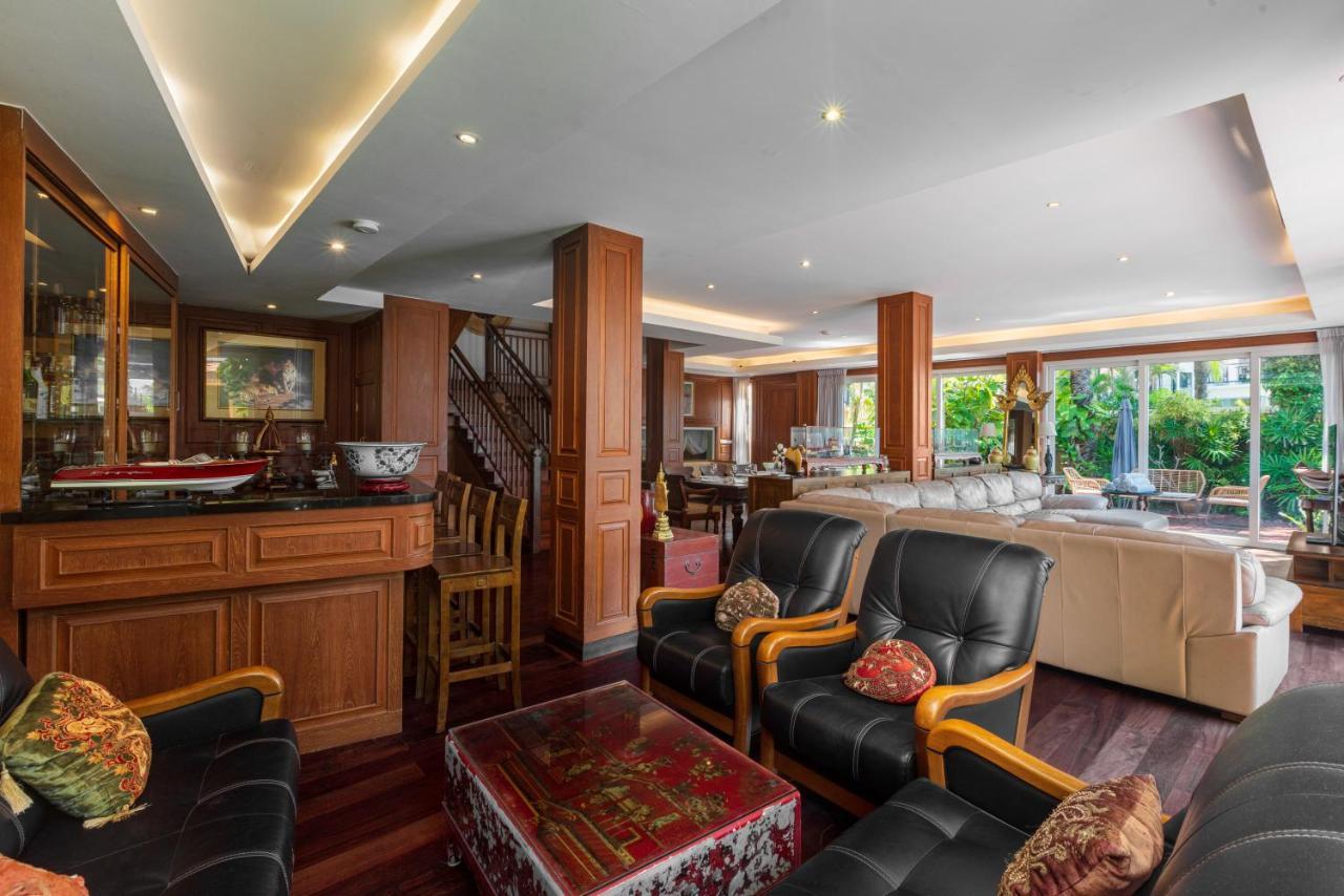 Gala Beachfront Villa