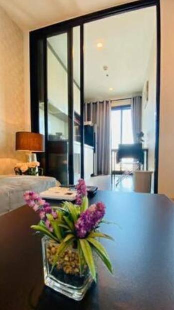 The Base Long Balcony King-bed With Infinity Pool & Free Netflix * Pattaya