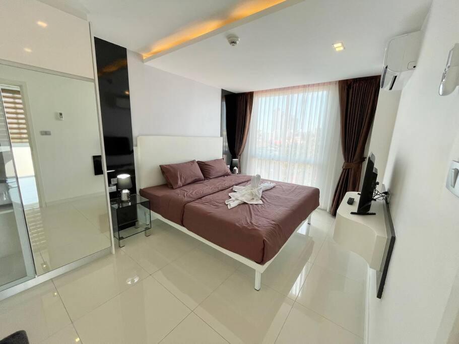 Apartment Bright Corner 1 Bedroom In City Center *