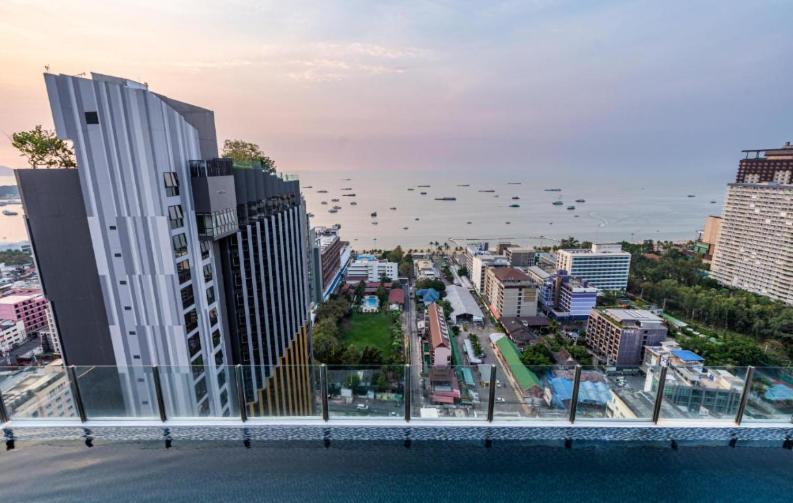 The Base 2bed King&queen Sky Seaview & Infinity Pool Pattaya