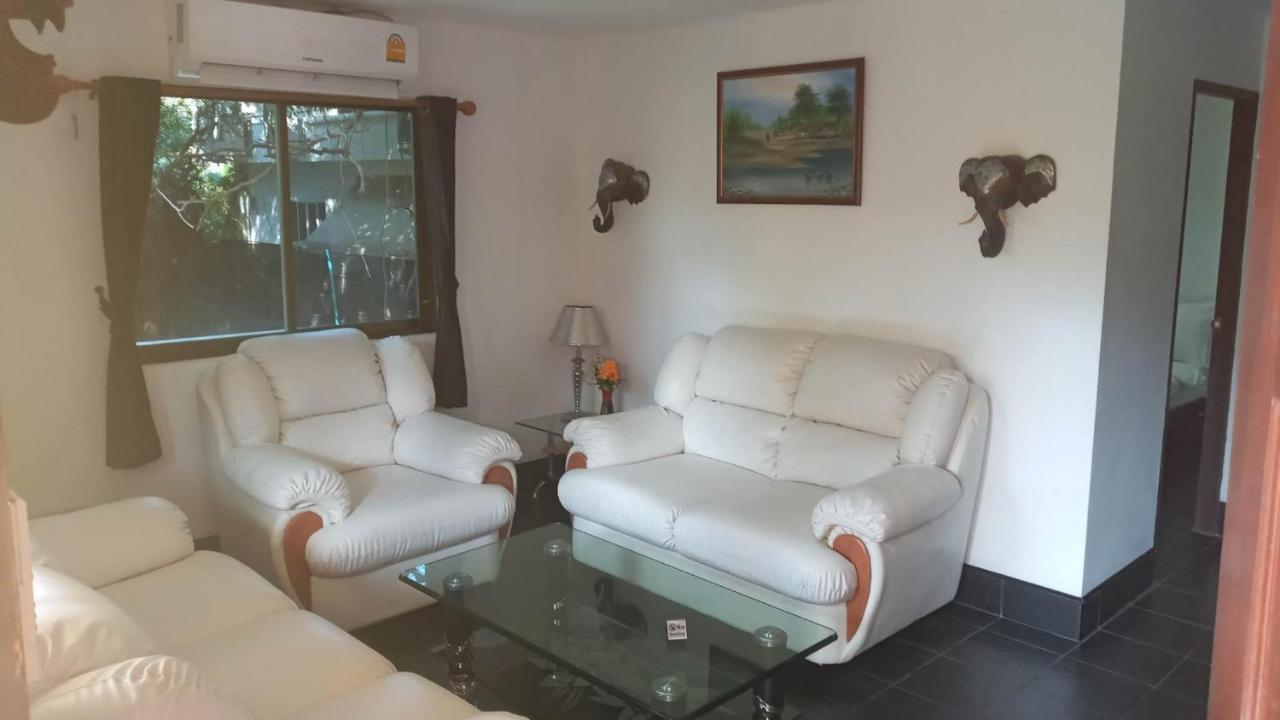 Phratamnak & - 100 Mtr From The