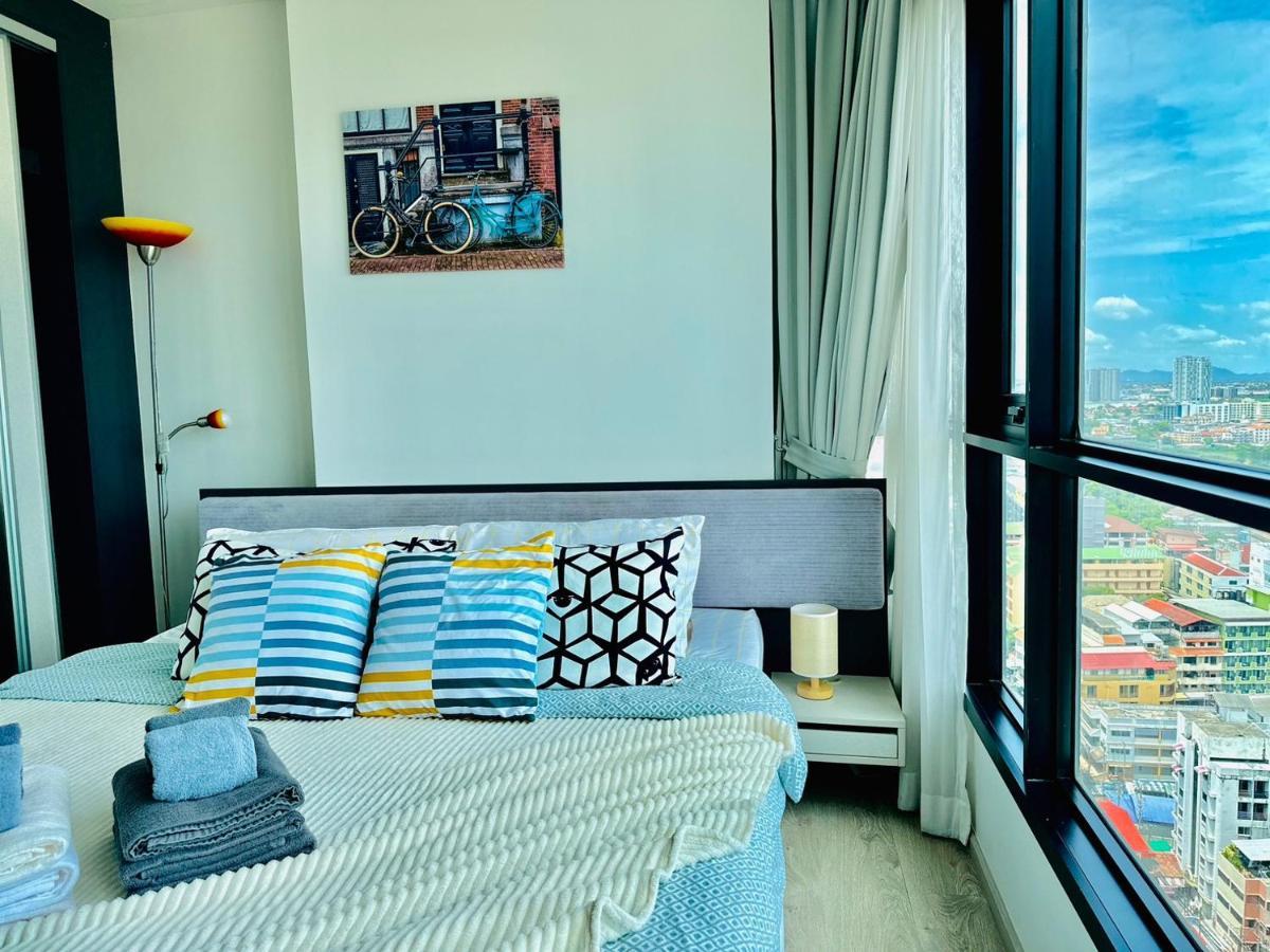 The Base 2bed King&queen With Infinity Pool