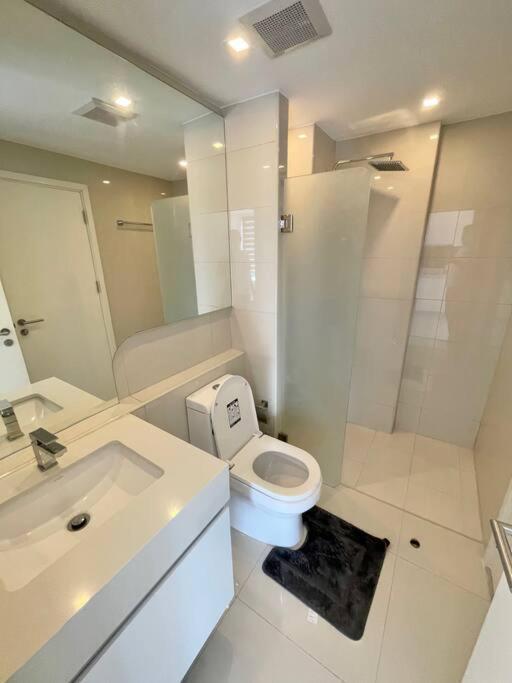 Bright Corner 1 Bedroom In City Center Apartment *