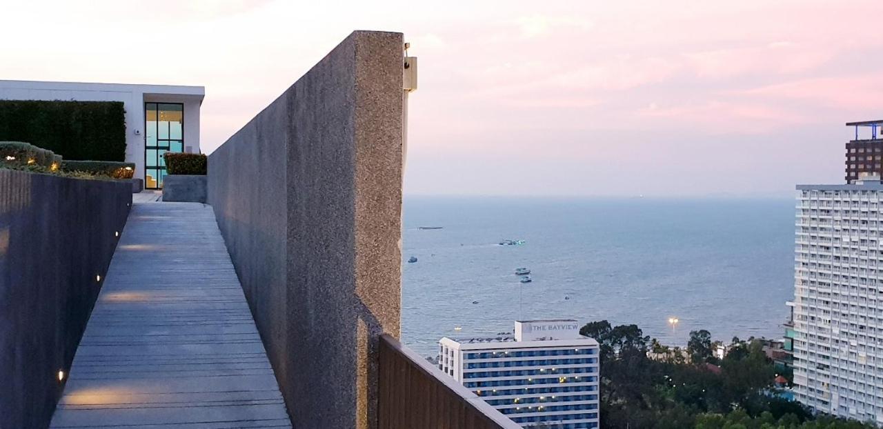 The Base 2bed King&queen Sky Seaview & Infinity Pool Apartment Pattaya