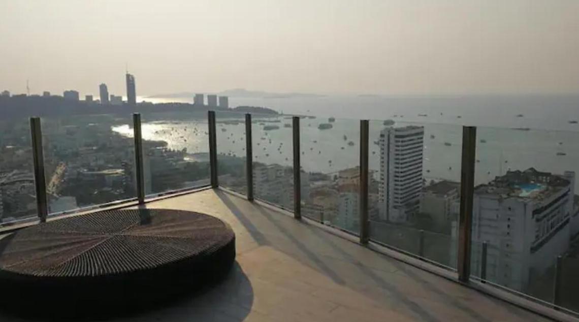 Apartment The Base 2bed King&queen Sky Seaview & Infinity Pool