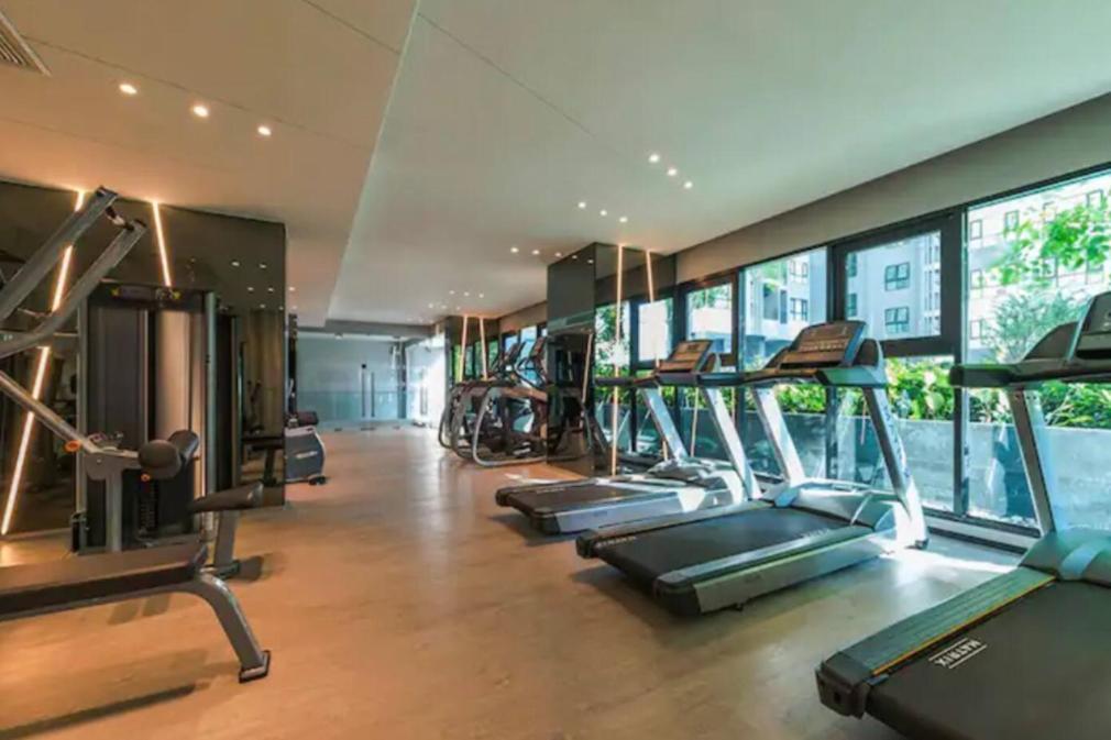 Base Quiet King-bed With Infinity Pool & Free Netflix! Apartment