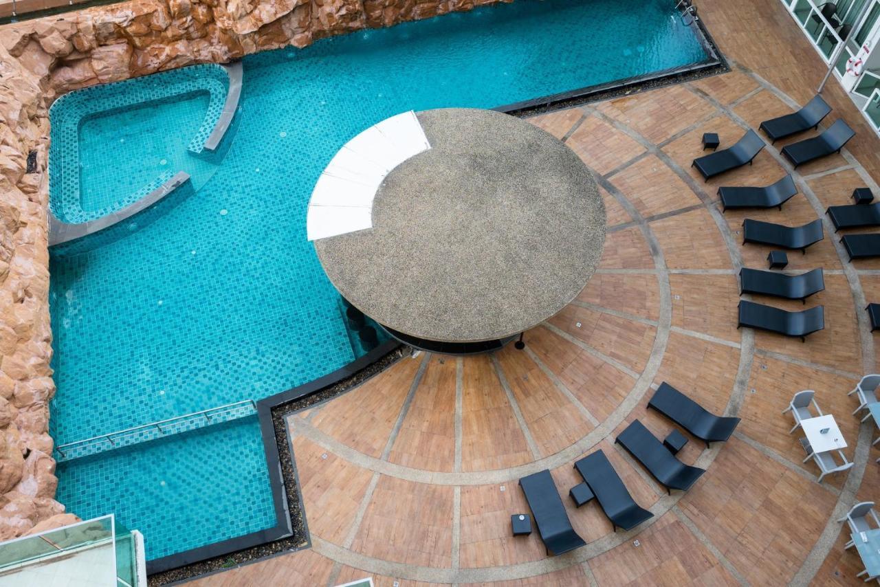 Hotel Centara Nova 4*