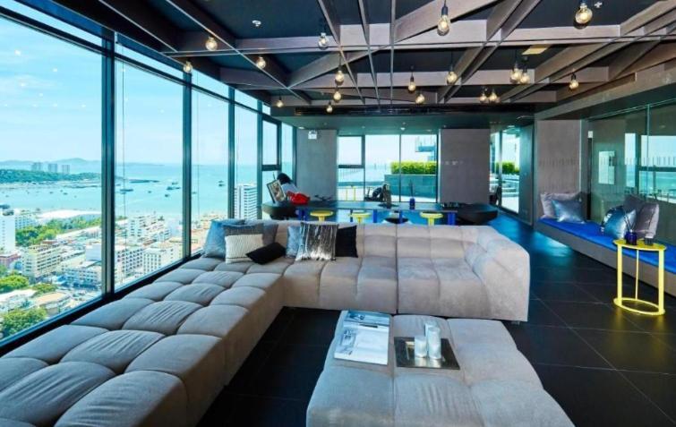 The Base 2bed King&queen On Sky Apartment Pattaya