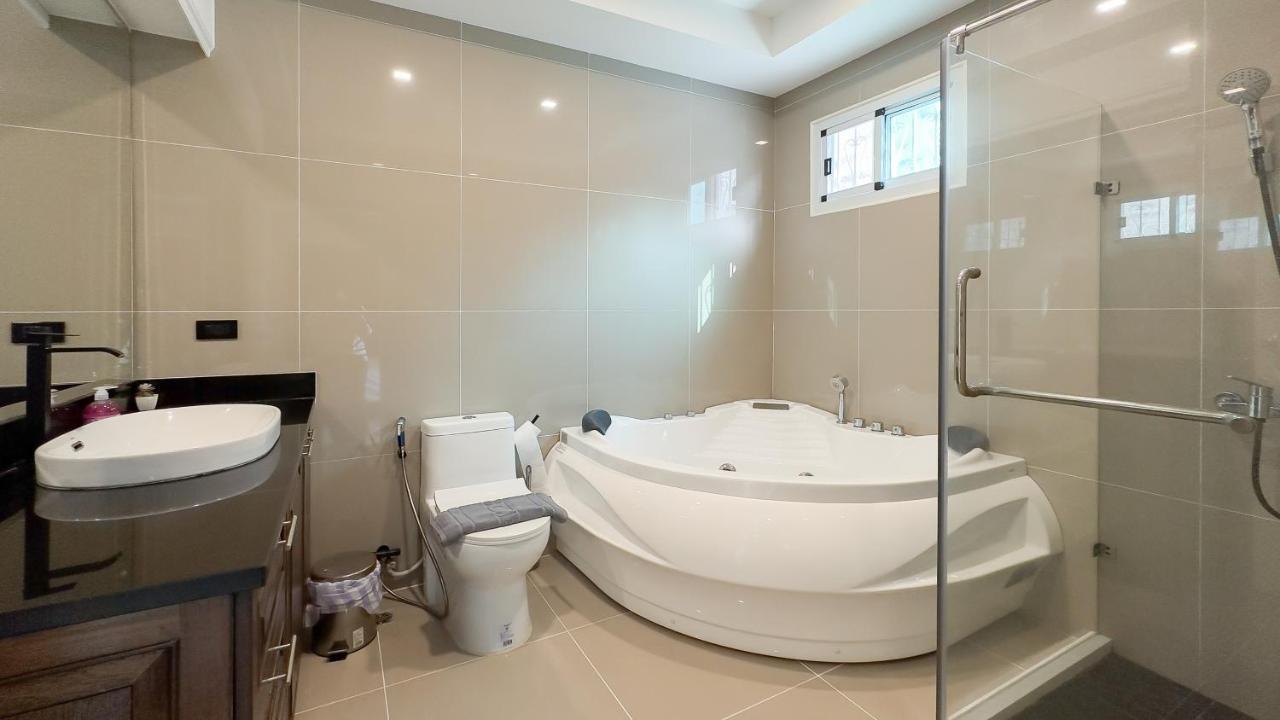 Villa Cityhouse-oscar,pool 4bedrooms-jacuzzi-walking Street 10min