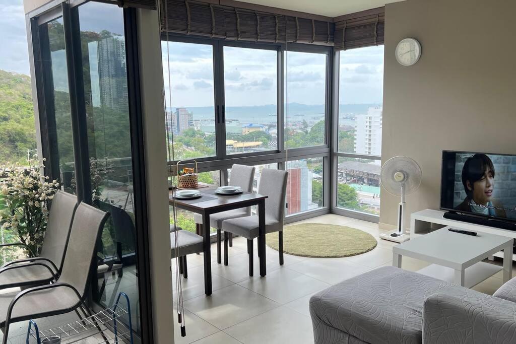 Sea View Unixx 2rooms,2bathrooms * Pattaya