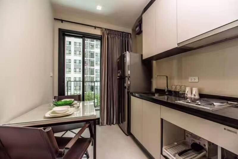 Aparthotel The Base Pattaya