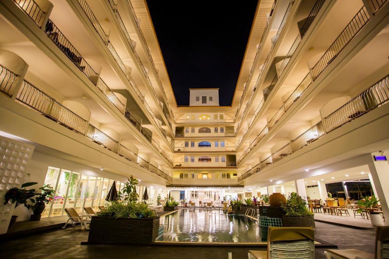 Sabai Sabana Hotel 4*