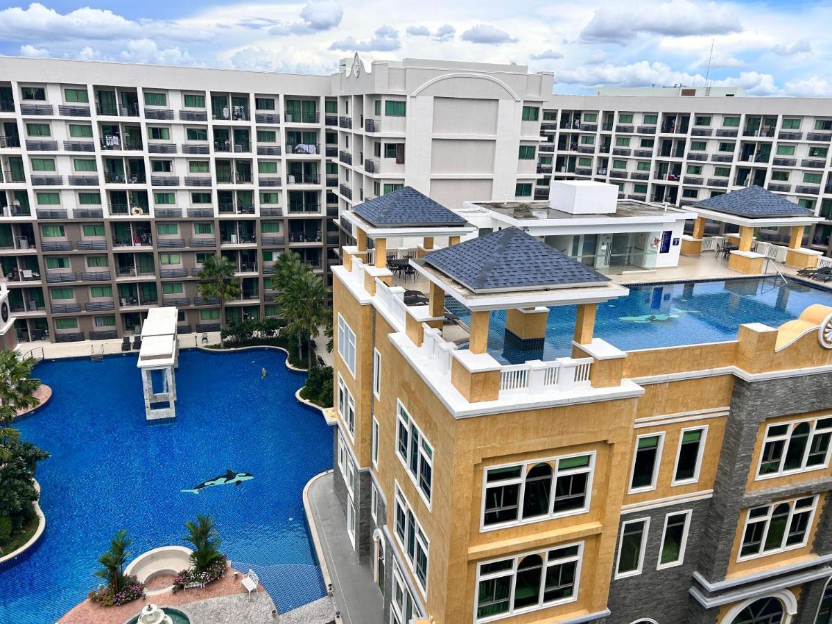 超大泳池景观房 市中心区域 离步行街5分钟near Walking Street Apartment