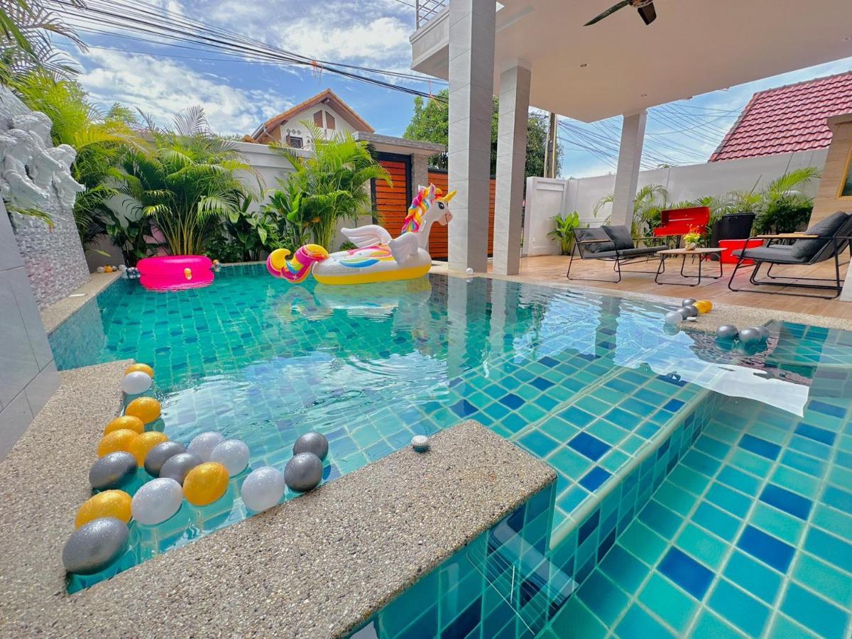 Rosewood Pool 3 Pattaya