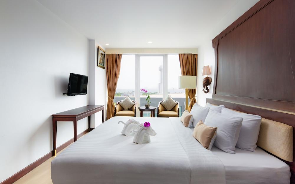 Aiyara Grand 5*