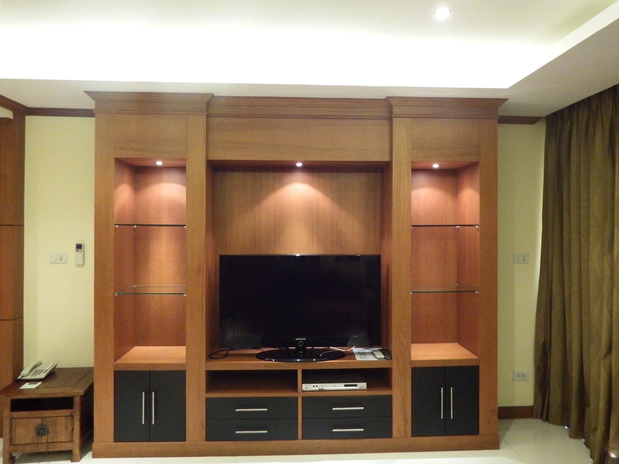 Tara Court 3*