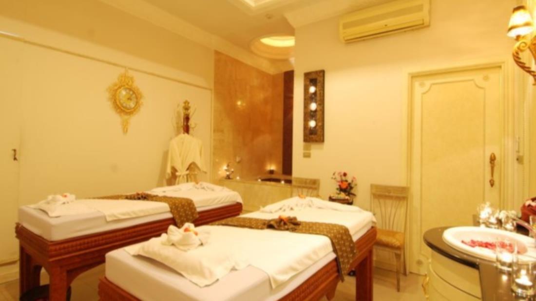 Hotel Four Seasons Place 4*