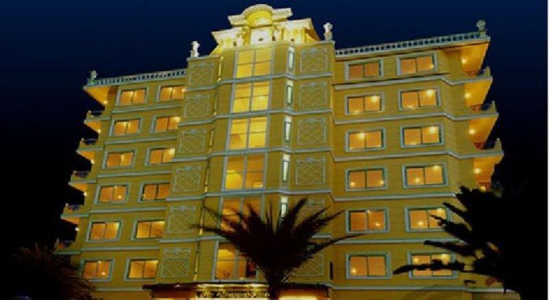 Hotel Four Seasons Place 4*
