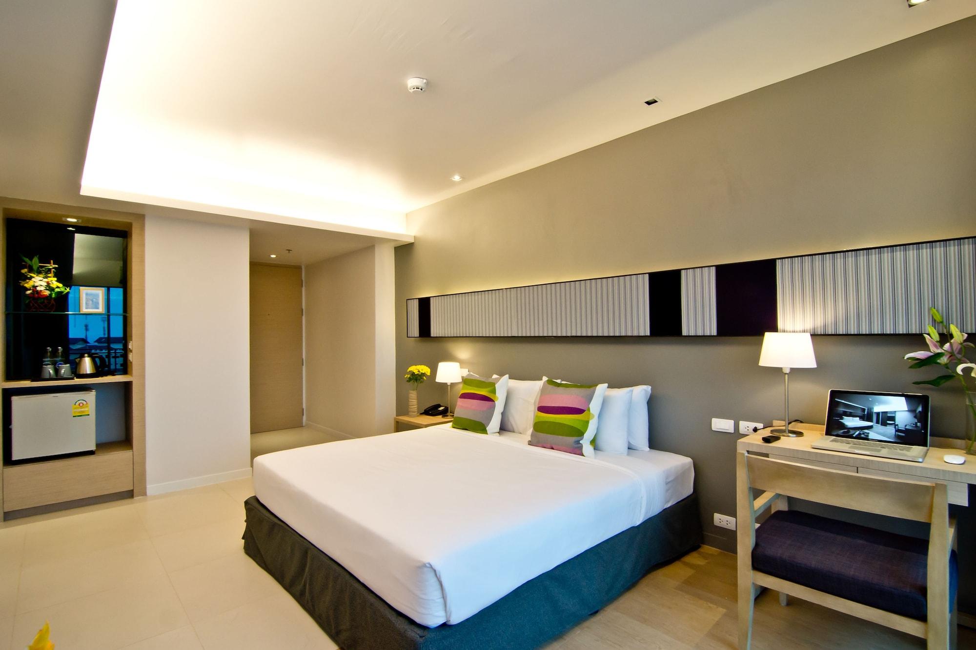 The Sun Xclusive 3*