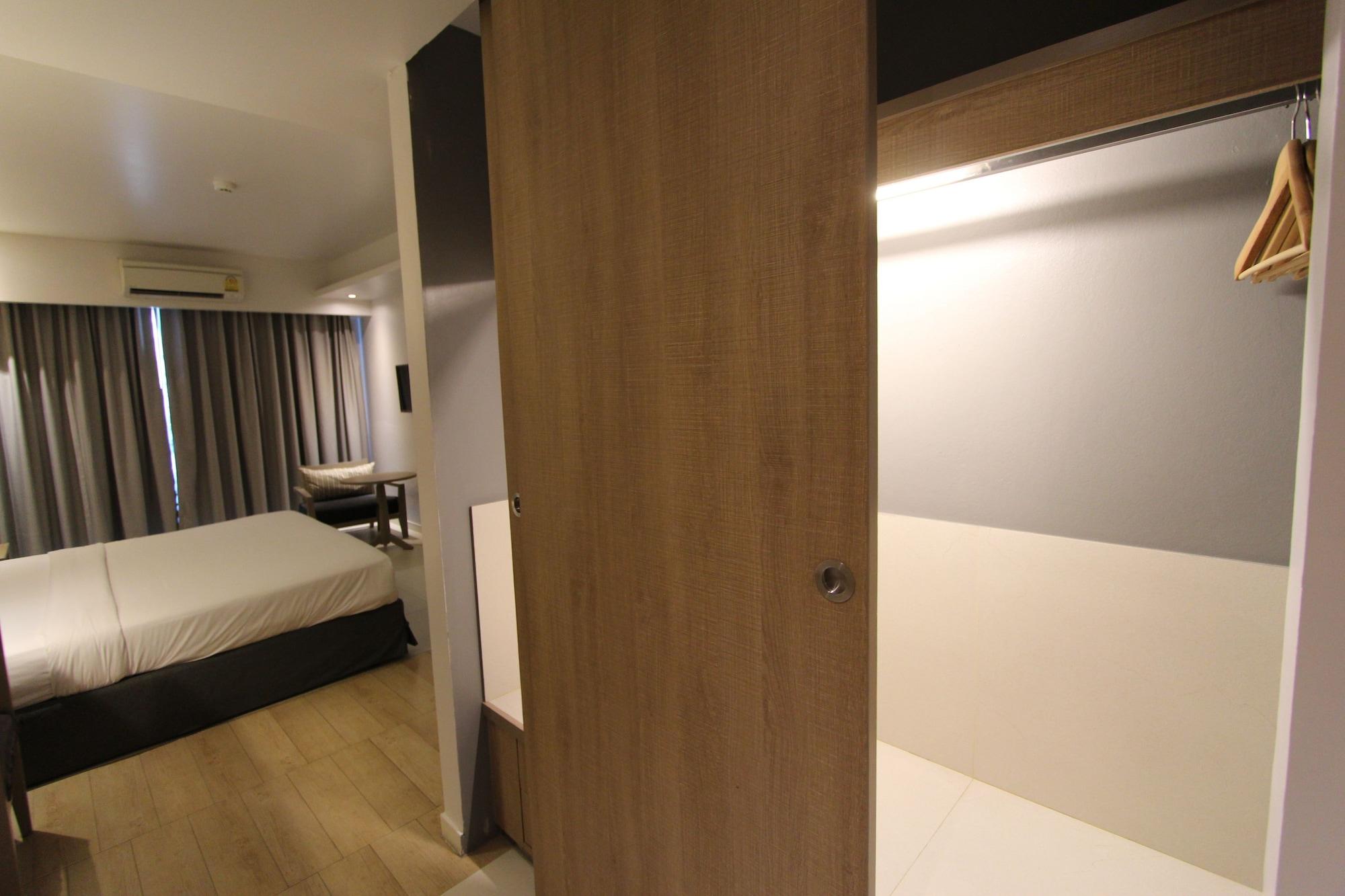 Hotel The Sun Xclusive 3*