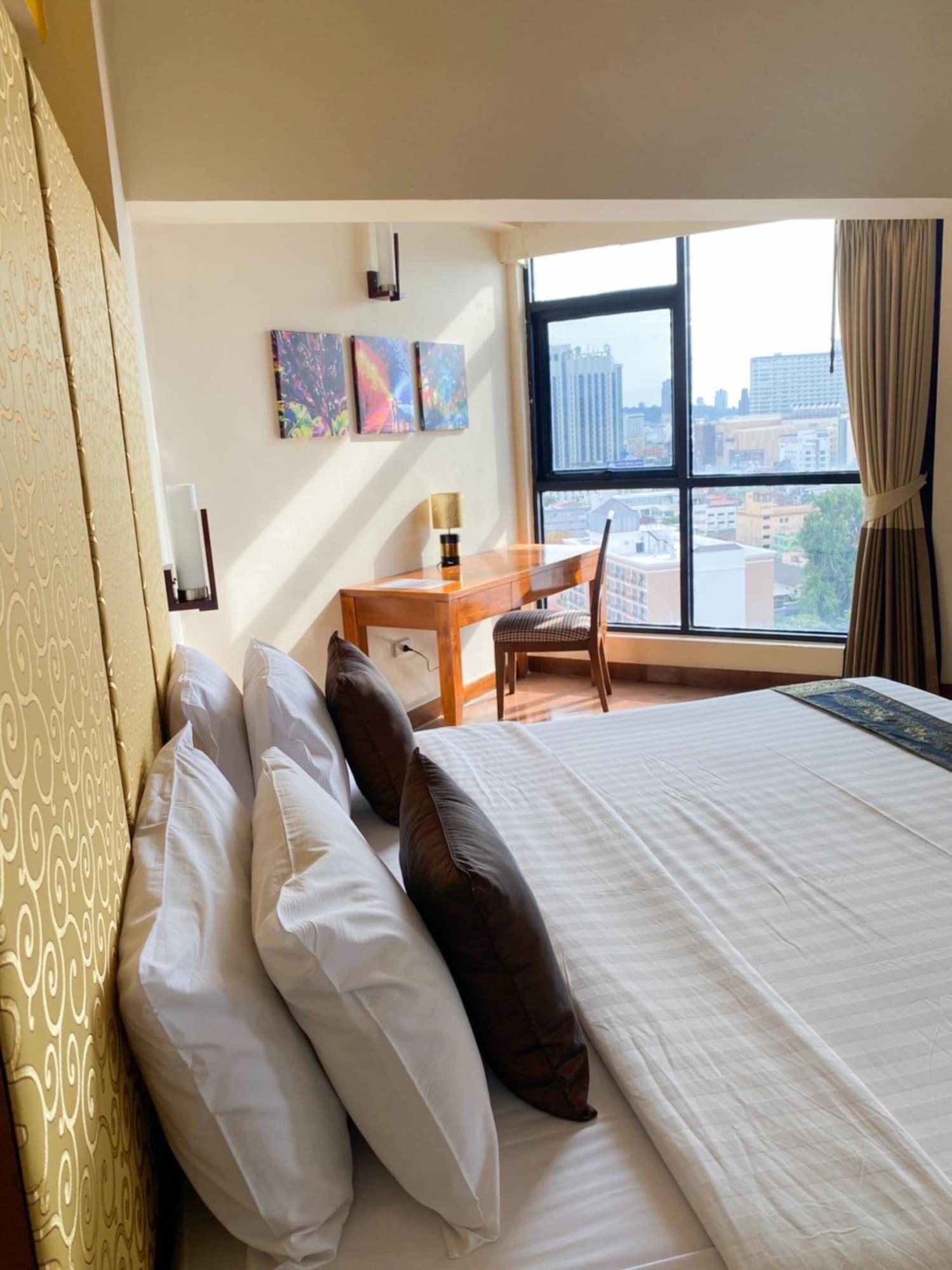 The Seasons - Sha Certified 4* Pattaya