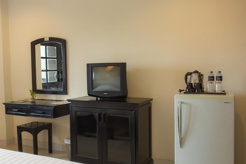 Hotel Golden Tulip Essential 4*