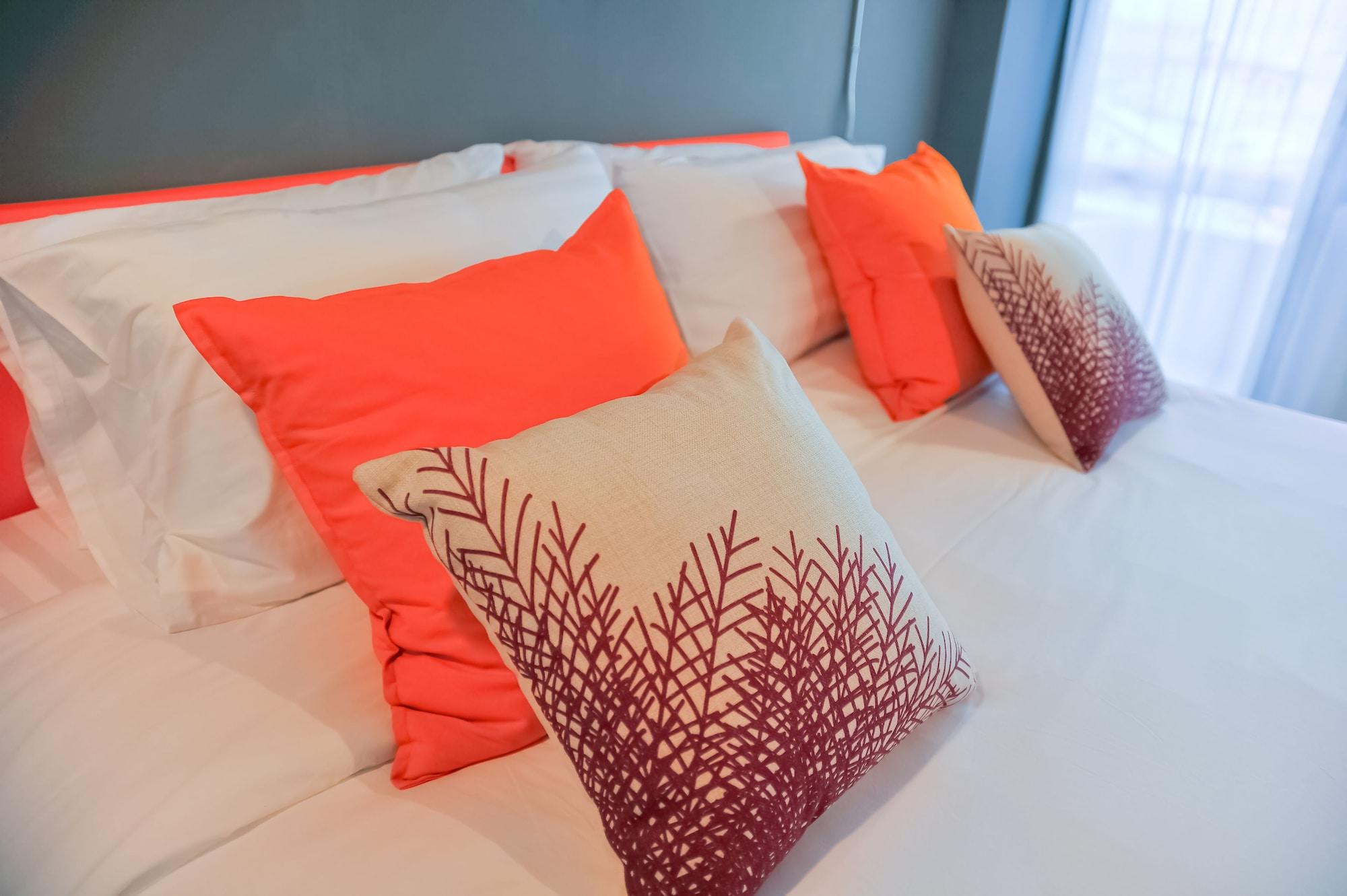Hotel 7 Days Premium