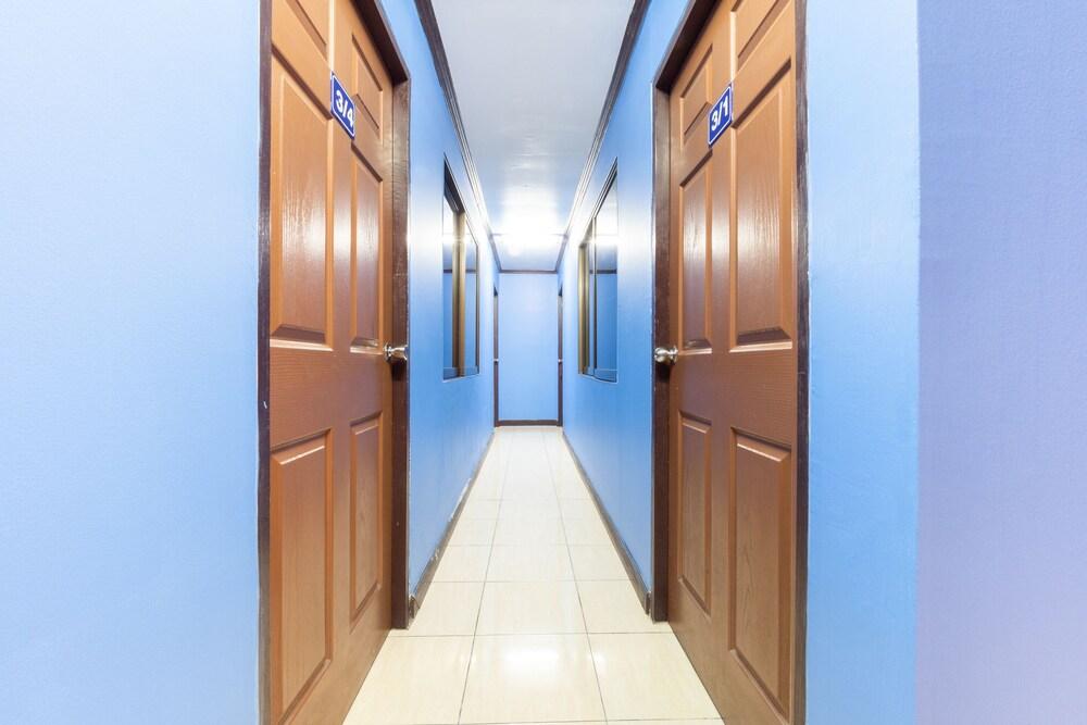 Hotel Diyana 2*