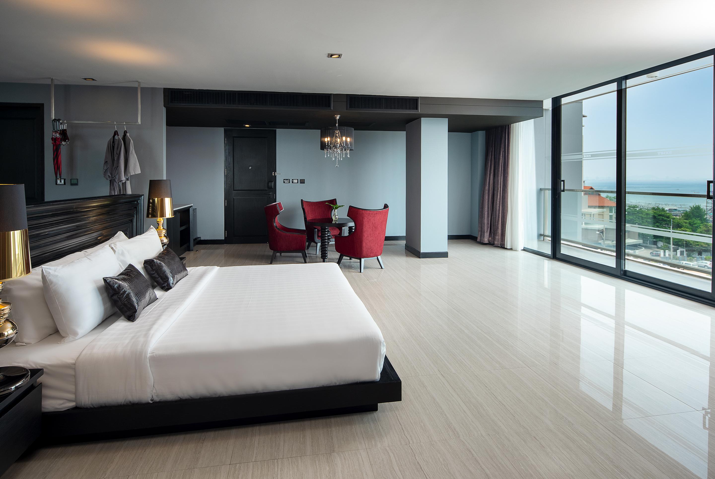 Tsix5 Quarter Hotel