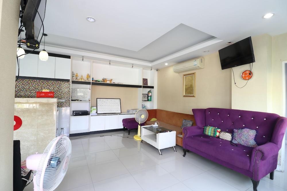 Oyo 75389 Pandora House Inn Pattaya