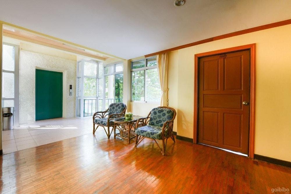 Shagwell Mansions Hotel