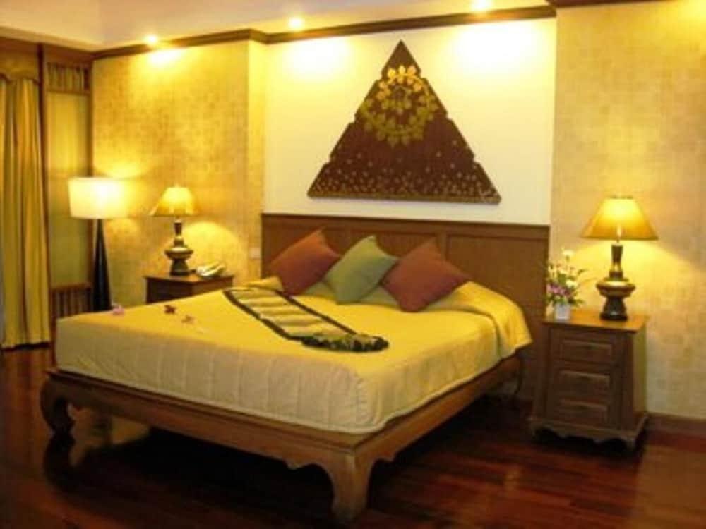 Avalon Resort 4*