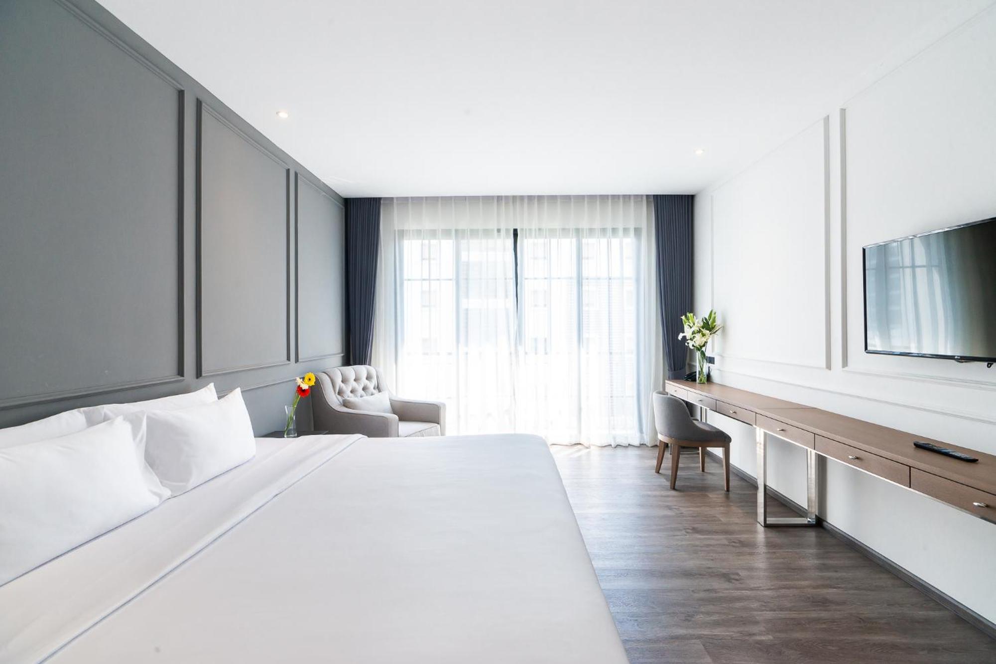 One Patio - Sha Extra