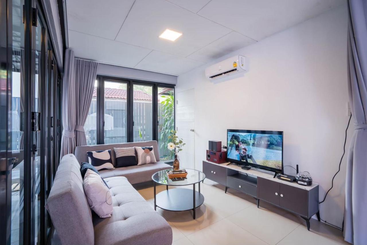 Villa Charming House Poolvilla