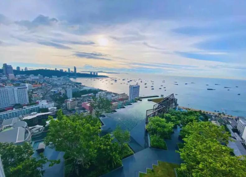 The Edge Seaview With Infinity Pool & Free Netflix Pattaya
