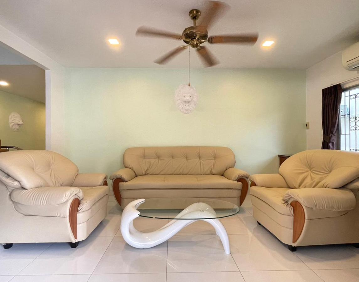 Kouac - House Walking Street 3 Bedrooms Pattaya