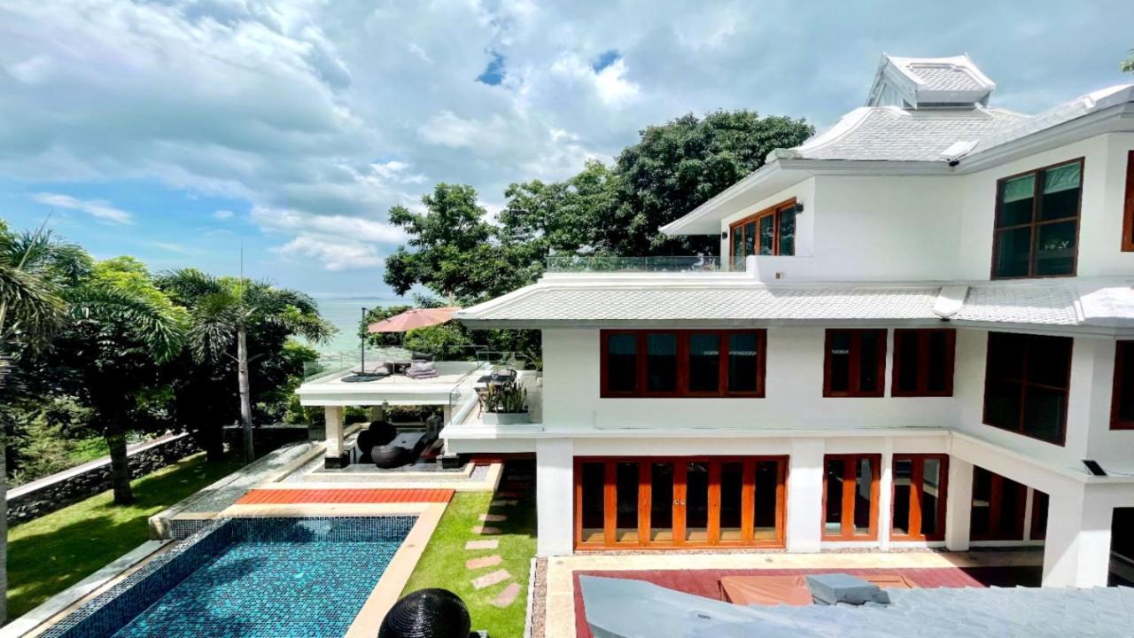 Yizen Beachfront Seaview Villa Pattaya
