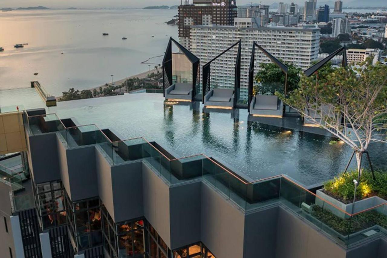 Edge Seaside Luxury Stylish Steps Away From * Pattaya