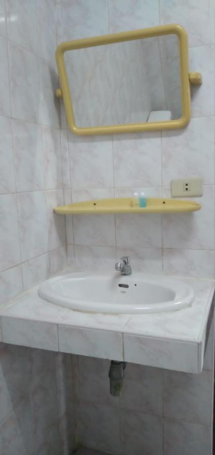 Kingfisher House And Bar 3* Pattaya