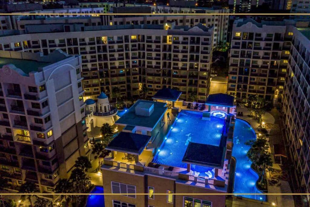 Arcadia市中心 超大泳池 一室套房 风月步行街中心区域 Apartment Pattaya