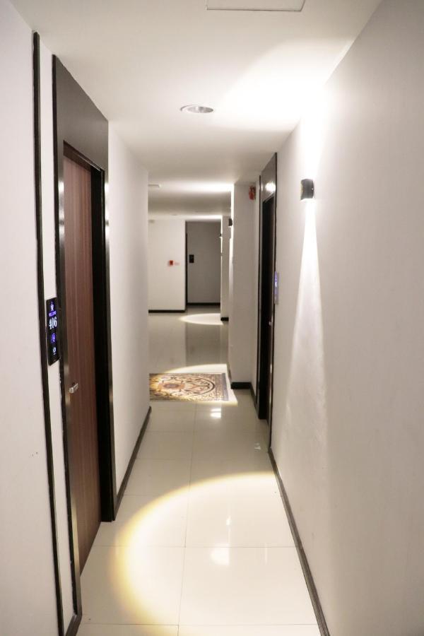 Abunawas Merry Hotel Pattaya