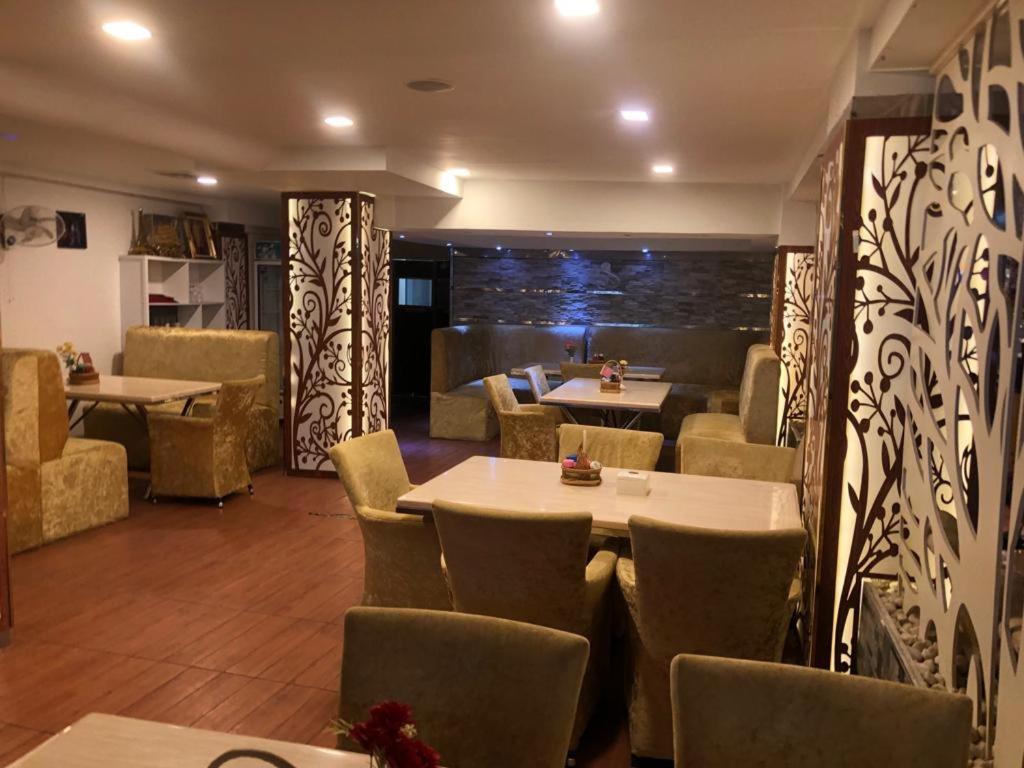 Abunawas Merry At Walking Street 2*