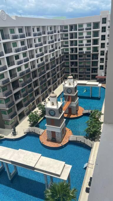 Arcadia Condo: Spacious 3-room With Entertainment & Amenities Apartment Pattaya