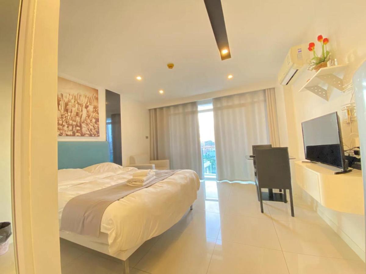 Center & Hot Hot Hot Apartment *